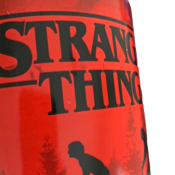 Stranger Things Mug - Picture 3 of 12